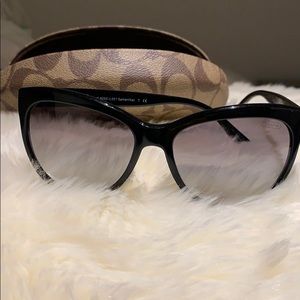 Coach HC8055 Sunglasses